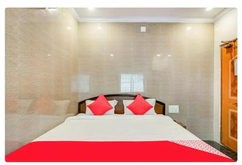 ホテル Tejasri Residency