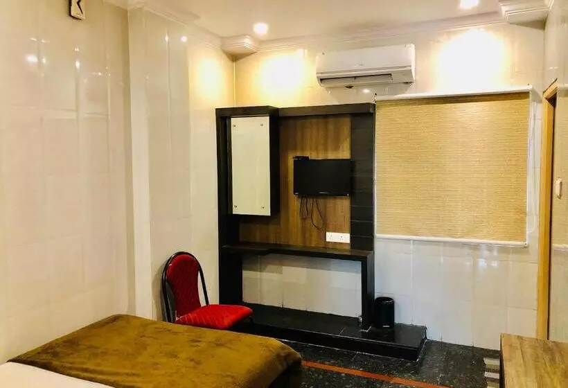 ホテル Tejasri Residency