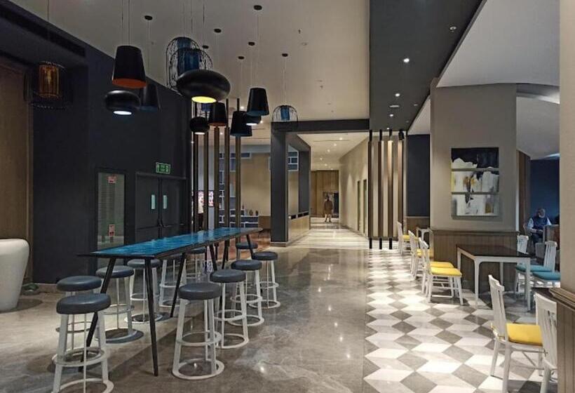 Отель Westin Lucknow