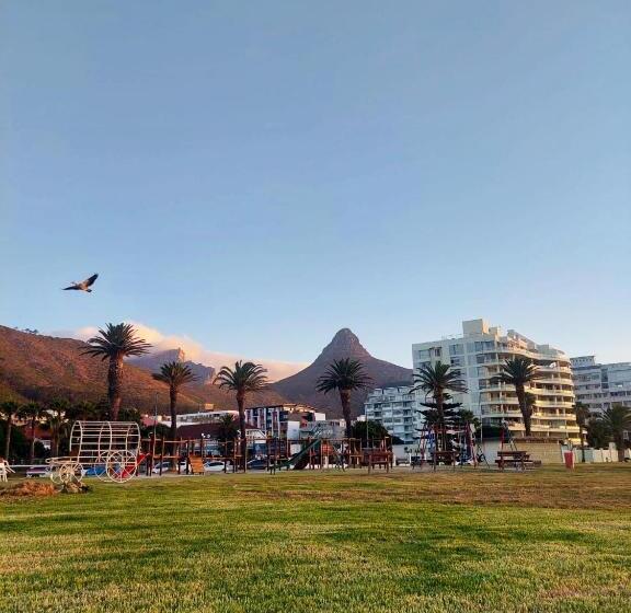 بنسيون Ami Vine House