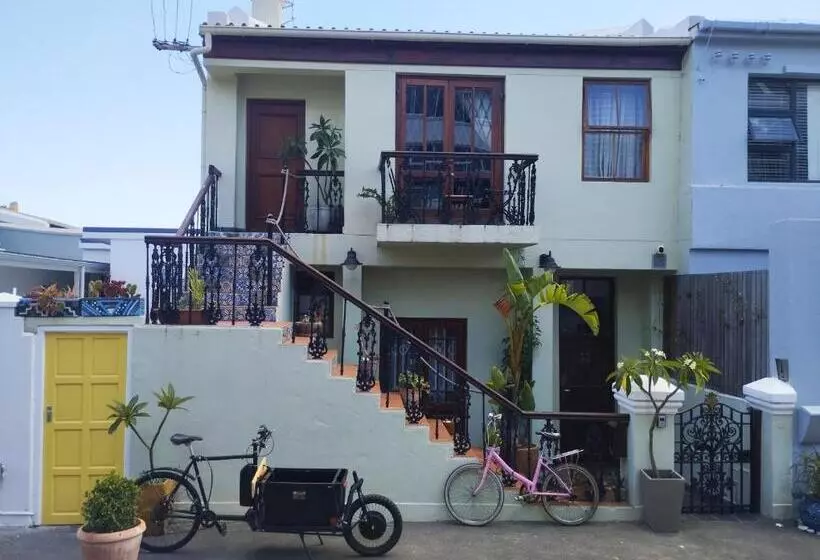 Majatalo Ami Vine House