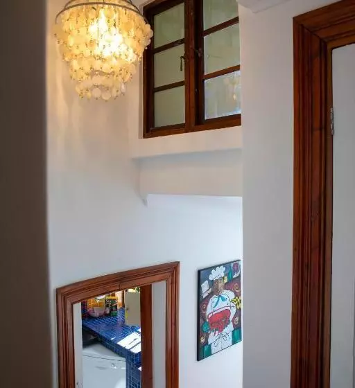 Majatalo Ami Vine House