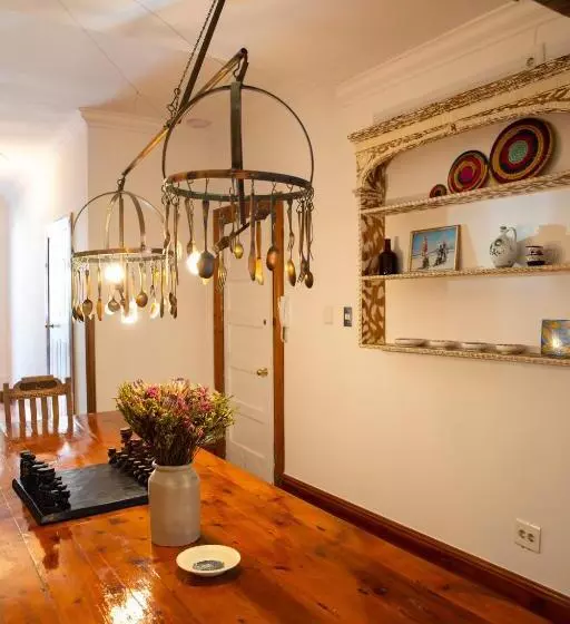 Majatalo Ami Vine House