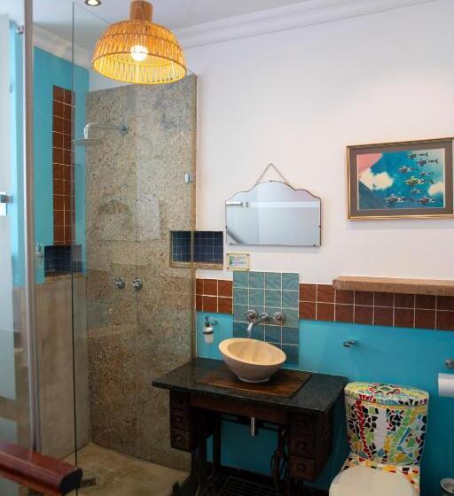 بنسيون Ami Vine House