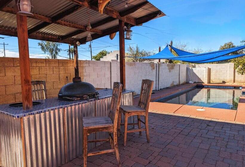 Pansiyon Chic Parisian Guest House