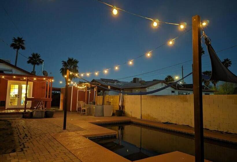 Pansiyon Chic Parisian Guest House