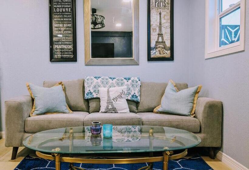 Pansiyon Chic Parisian Guest House