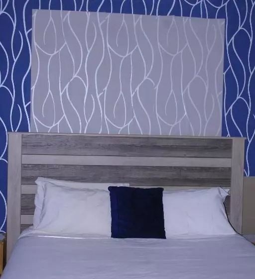 پانسیون Lormasol Mews Guesthouse