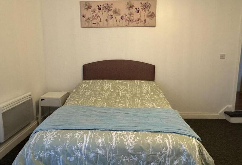 Prince Apartment Inn