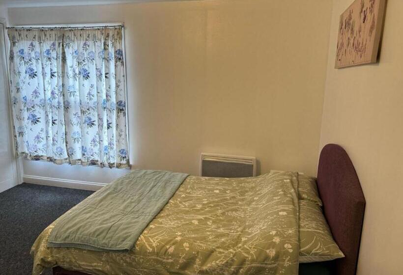 Prince Apartment Inn