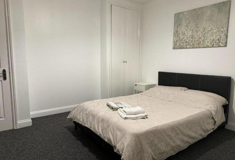 Prince Apartment Inn