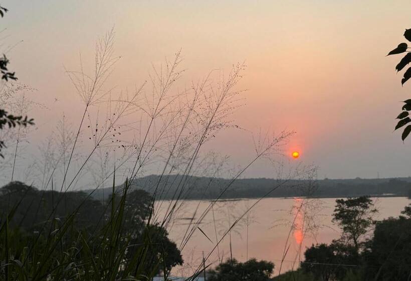 Sundown Lake Hotel & Spa