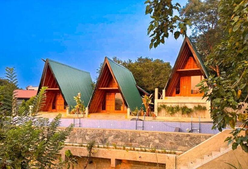 Sundown Lake Hotel & Spa