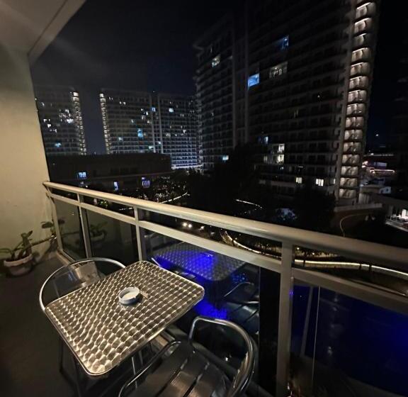 Azure Urban Resort Staycation Miami Tower Near Naia With Wifi And Netflix Js Haven