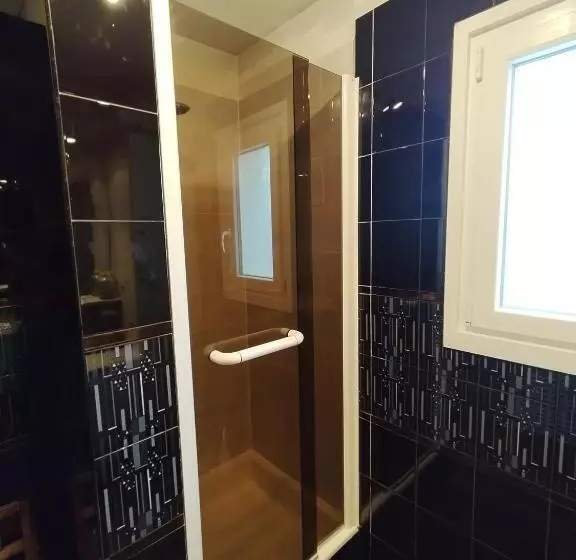 ベッドアンドブレックファースト Chambre Chez L Habitant Avec Sdb Et Wc Privatifs