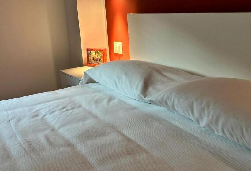 Bed and Breakfast La Vecchia Stazione Aci Castello