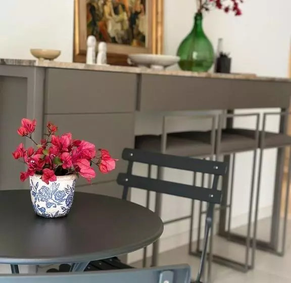 Aamiaismajoitus (B&B) La Vecchia Stazione Aci Castello