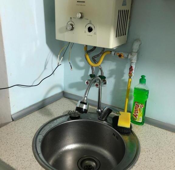 تختخواب و صبحانه Nizami Hostel