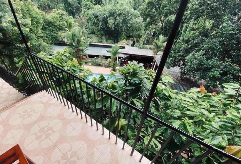 Hotell Adventure Base Camp Miyora