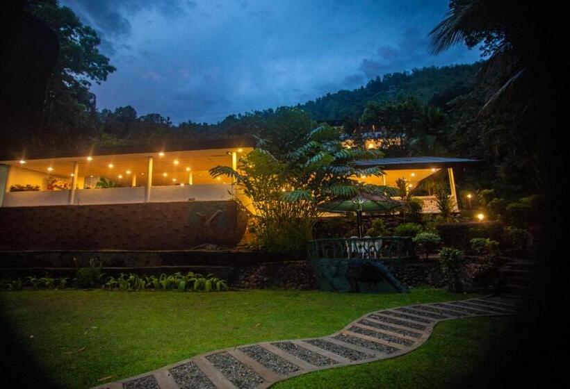 Hotell Adventure Base Camp Miyora