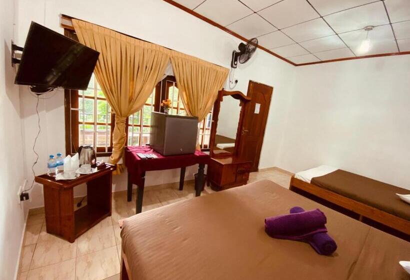 Hotell Adventure Base Camp Miyora