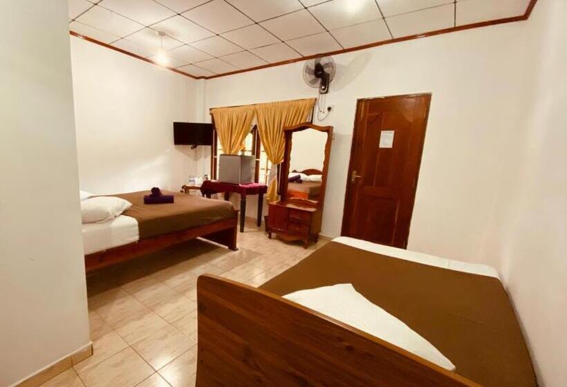 Hotell Adventure Base Camp Miyora