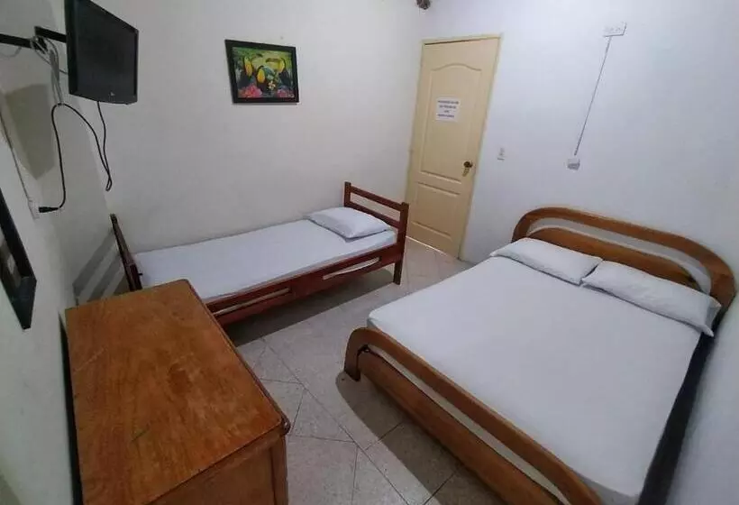 ホテル Hospedaje En Jardín Con Picsina