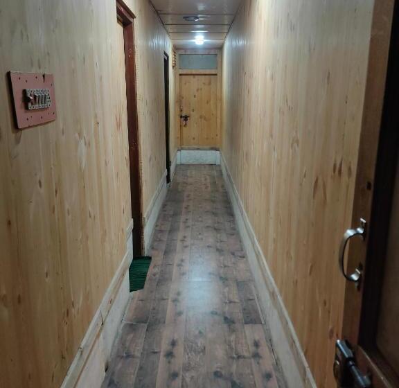 Hotel Mehak And Restarunt