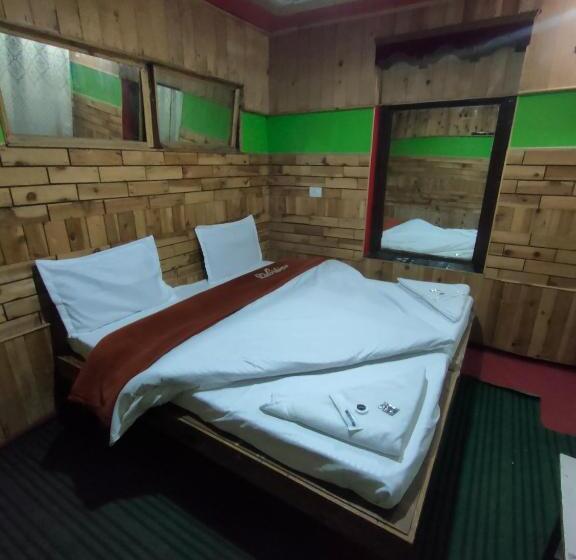 Hotel Mehak And Restarunt