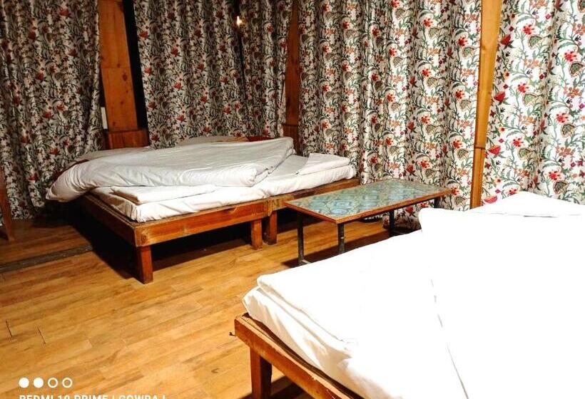 Hotel Mehak And Restarunt