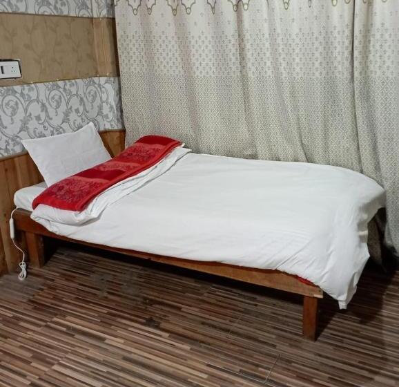 Hotel Mehak And Restarunt