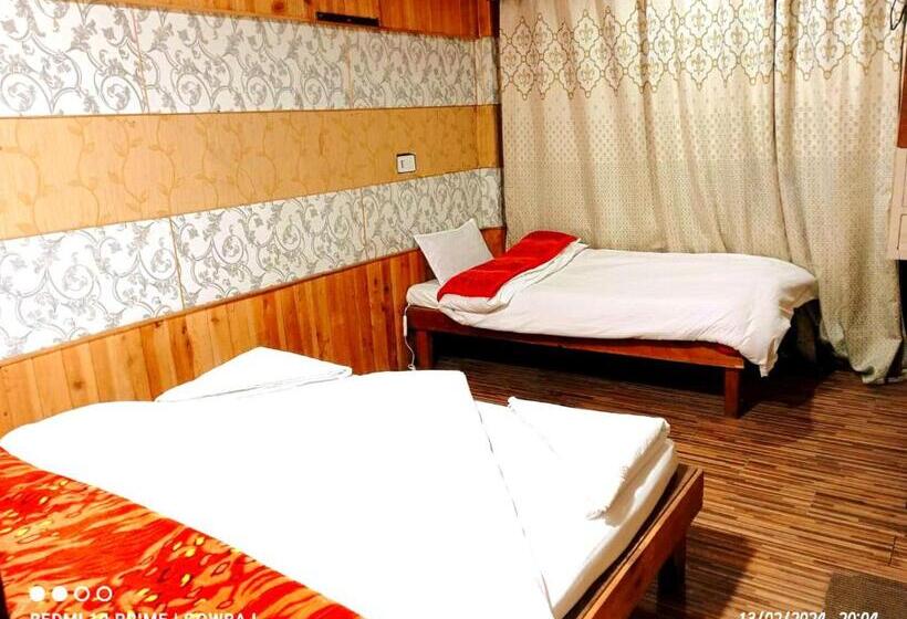 Hotel Mehak And Restarunt