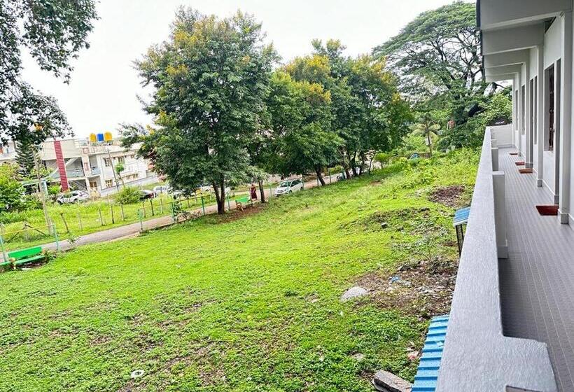 Отель New Iceberg