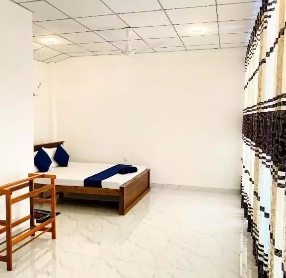 ホテル Royal Homes And Wellness Center