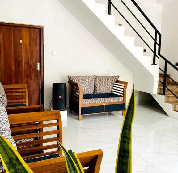 Отель Royal Homes And Wellness Center