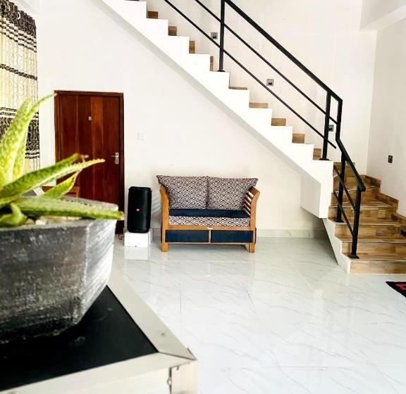 Отель Royal Homes And Wellness Center