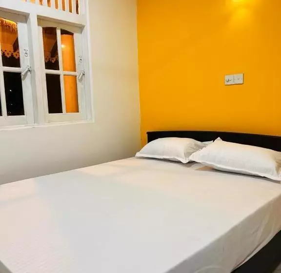 ホテル Sri Ragavas Lagoon Villa
