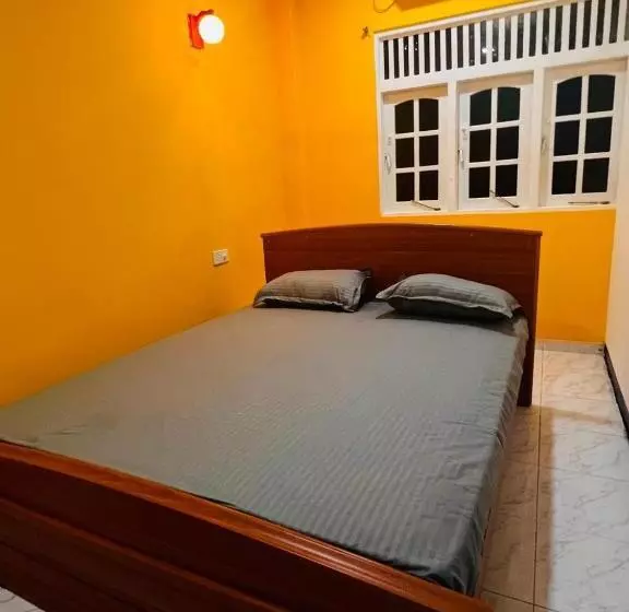 ホテル Sri Ragavas Lagoon Villa