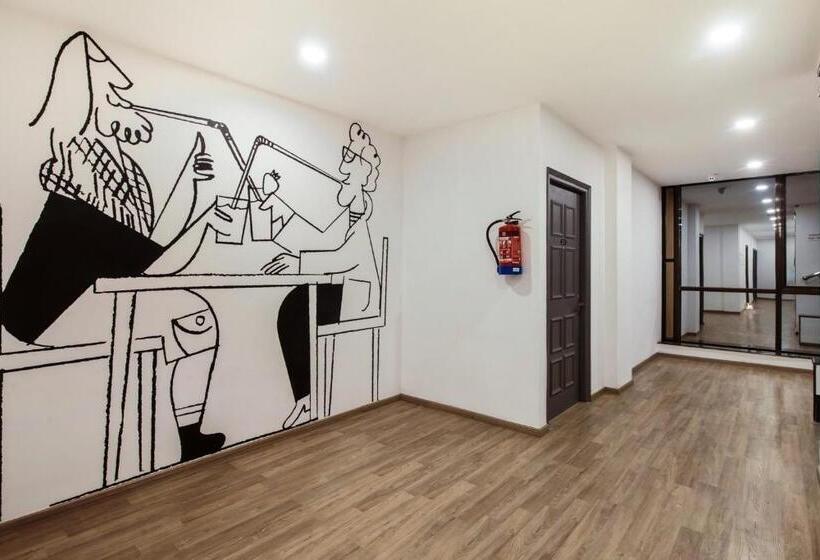 هتل Townhouse 1124 Majesty Inn