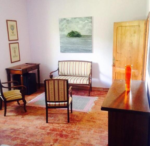 فندق Yellowstone In Chianti Resort E Pool