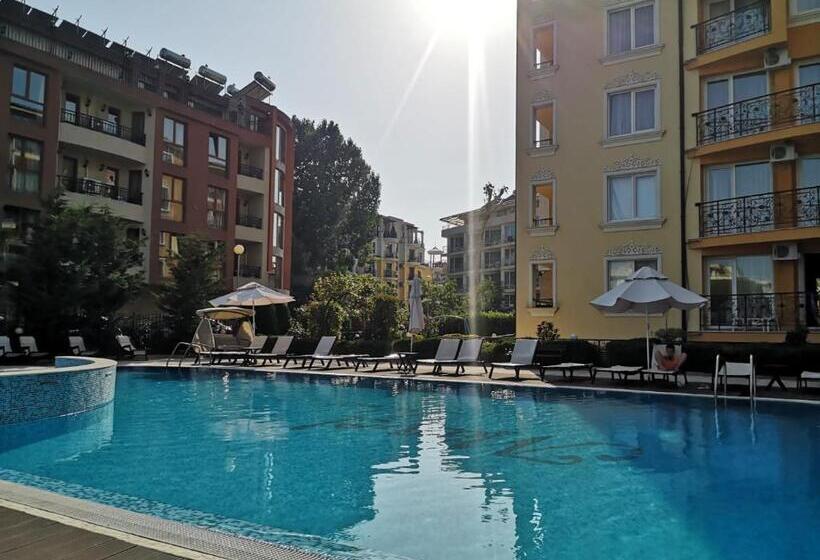 Marvel Deluxe Studio