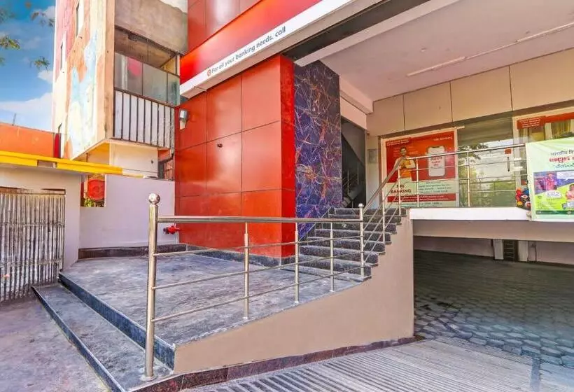 Oyo Flagship Hotel R Square