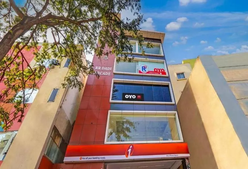 Oyo Flagship Hotel R Square
