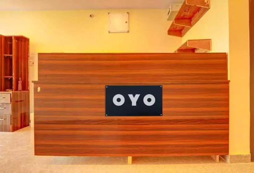 Oyo Flagship Hotel R Square