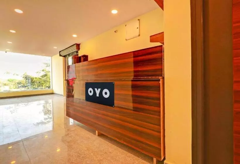 Oyo Flagship Hotel R Square