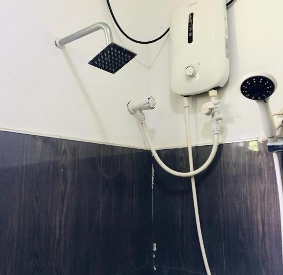 Pensione Dimuthu Green Villa