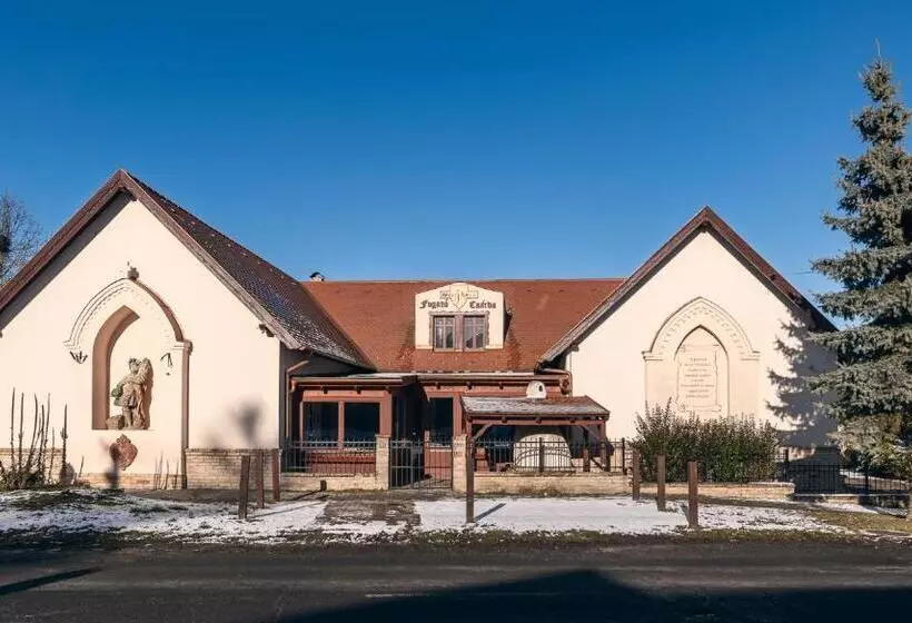 ペンション Feel Good House