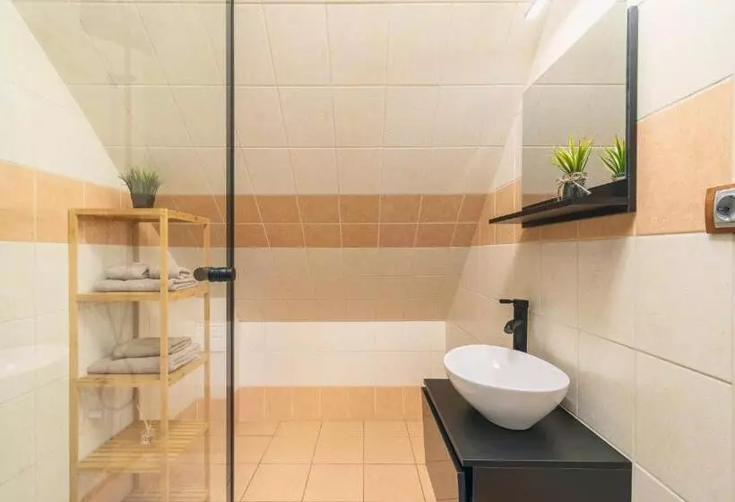 ペンション Feel Good House