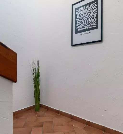 ペンション Feel Good House