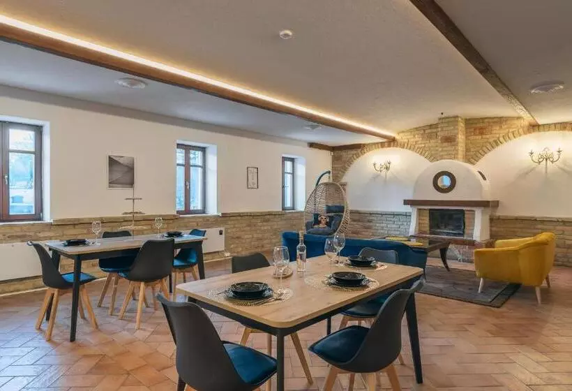 ペンション Feel Good House